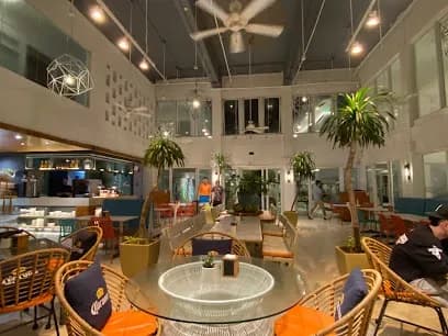 Cha Cha's Beach Cafe Bar - Bars & Clubs - Station 2