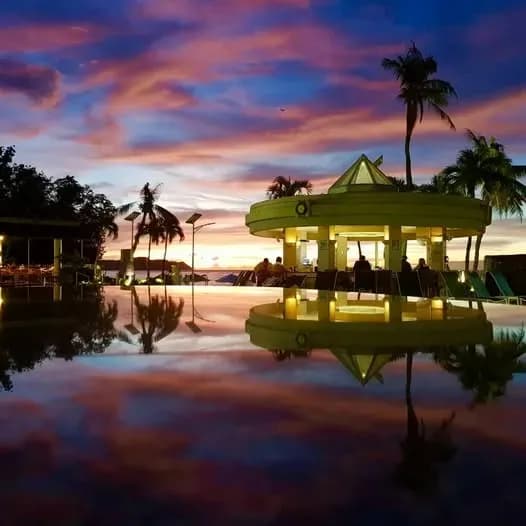 Misty's Beach Bar - The Westin Resort Gua