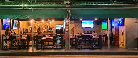 Rosco's Restaurant & Sportbar