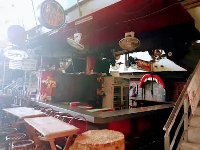 Moulin Rouge Bar