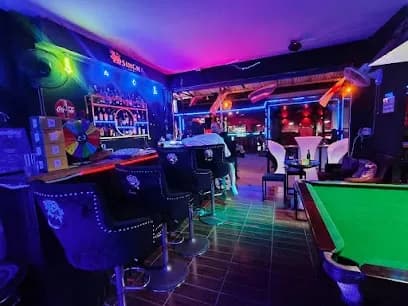 GoodBar Bar & Cafe - Bars & Clubs - Karon