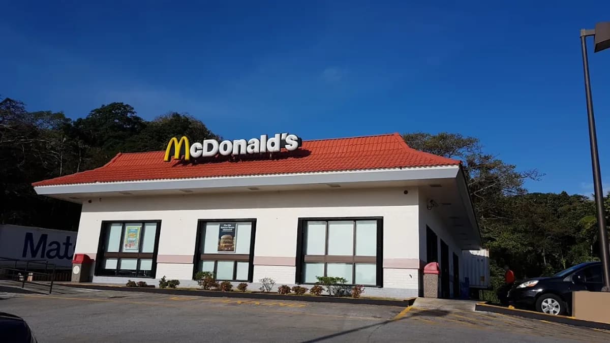 Mc Donald's - Hagatna - Restaurants - Hagåtña