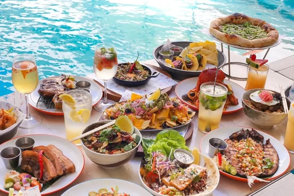 Cha Cha’s Beach Cafe - Restaurants - Station 2