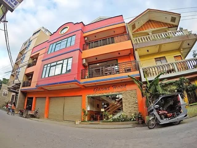 Garnet Hotel