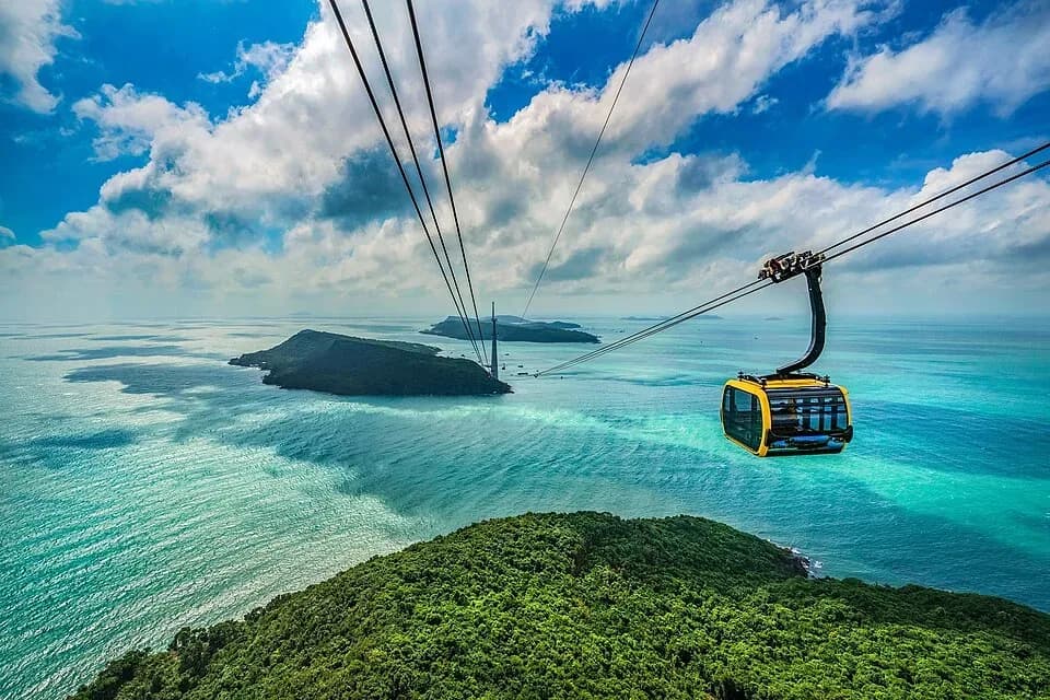 Hon Thom Cable Car - Tours & Activities - Sunset Town