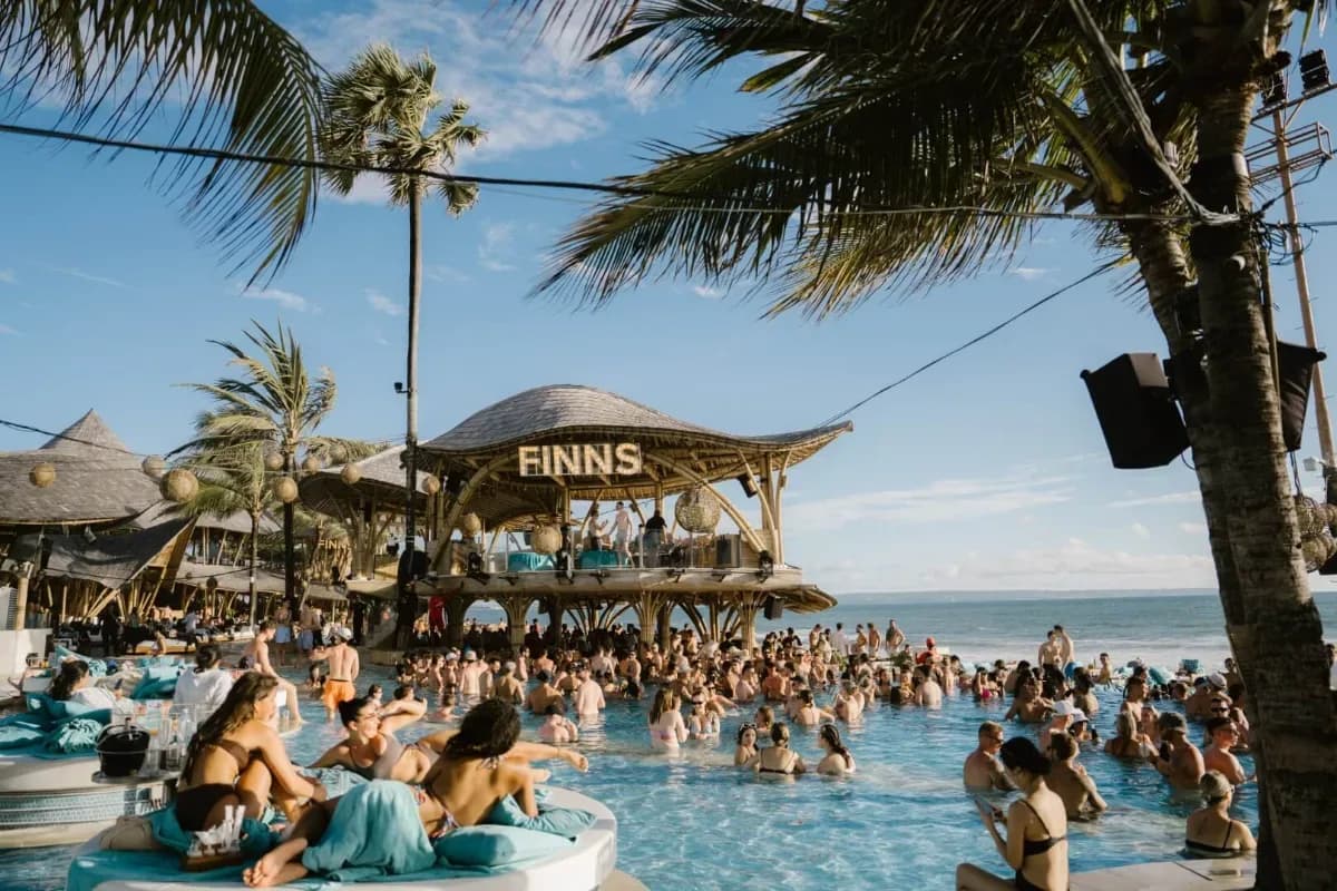 Finns Beach Club - Bars & Clubs - Canggu